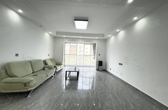 廖沈小区4室2厅145㎡46万二手房图片