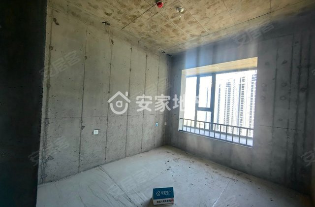 五洲芳华4室2厅175㎡78.8万二手房图片