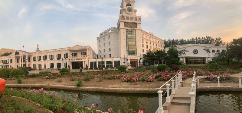 月亮河城堡公寓