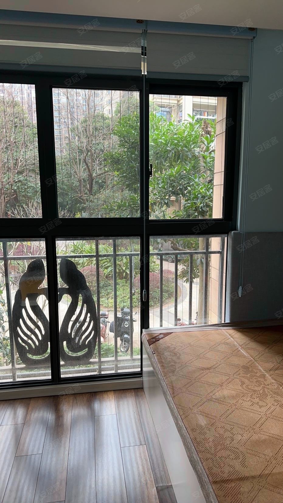 金辉天鹅湾3室2厅豪华装修,近地铁,配套成熟,万达商圈