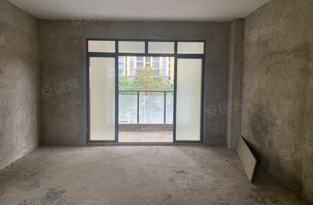 枫情尚城4室2厅132.02㎡62.8万二手房图片