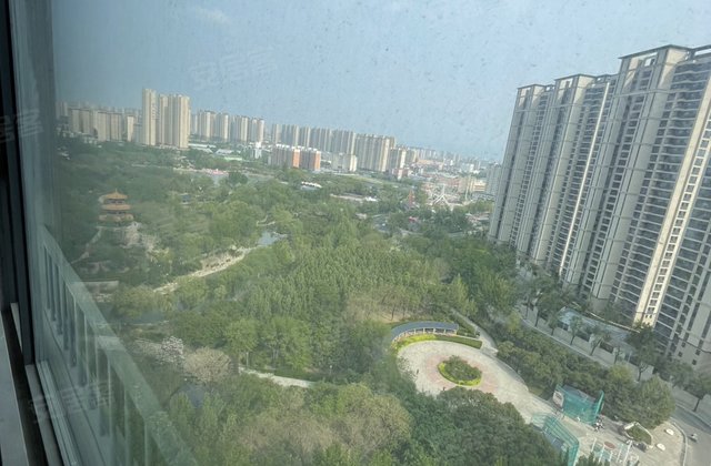 五洲芳华4室2厅175㎡78.5万二手房图片