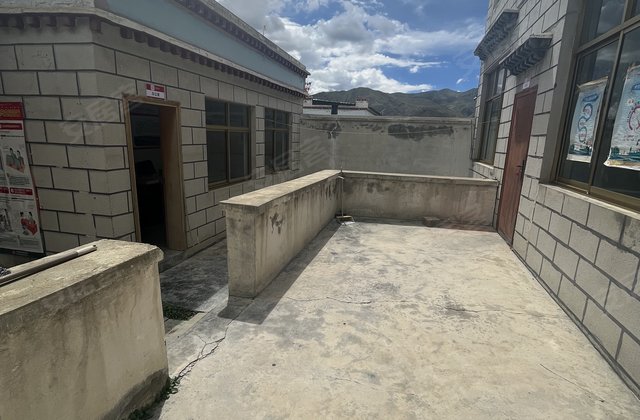 康桑小区5室2厅192㎡146万二手房图片
