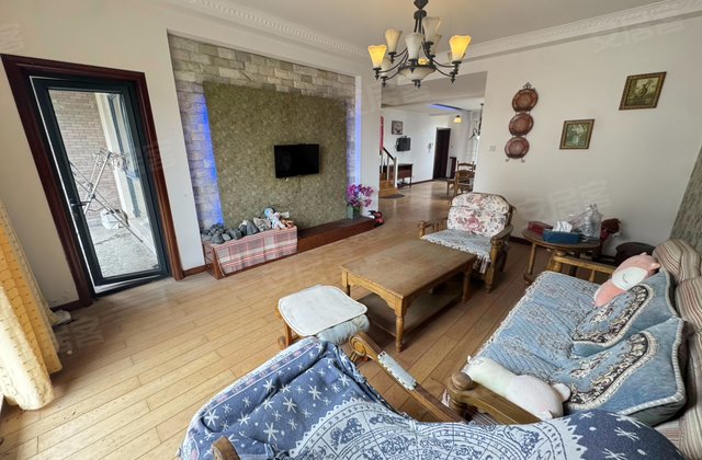 荷塘月色3室2厅142㎡149万二手房图片