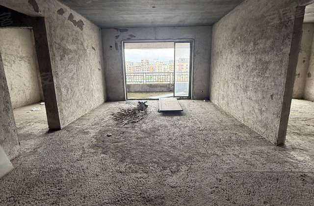 雍悦豪苑4室2厅132㎡69.8万二手房图片