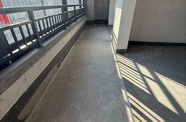 江山春好4室2厅151㎡152万二手房图片