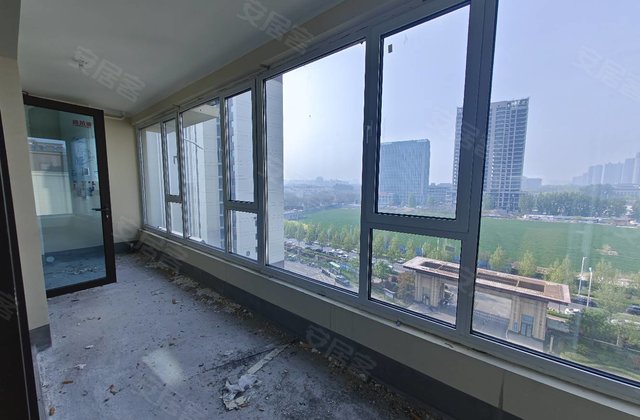 凤鸣春秋洋房150平毛坯三室两厅两卫证满