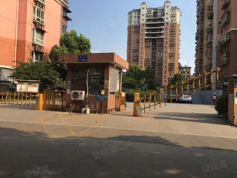 校门口1号小区
