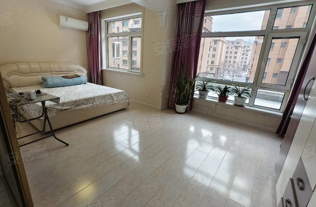 福湾国际2室1厅80㎡27.5万二手房图片