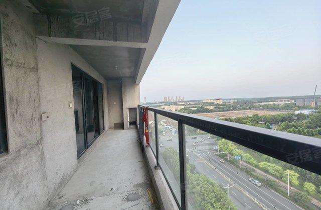恒达东樾3室2厅135㎡95万二手房图片