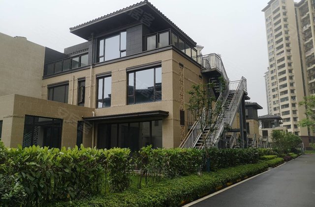 蓝光雍锦半岛别墅