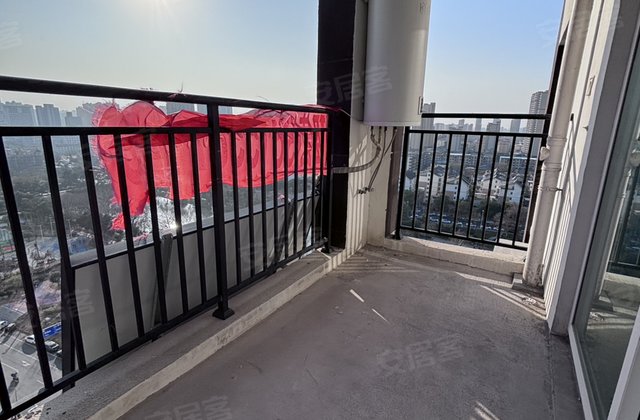 荣信慧湖公馆3室2厅98㎡67万二手房图片