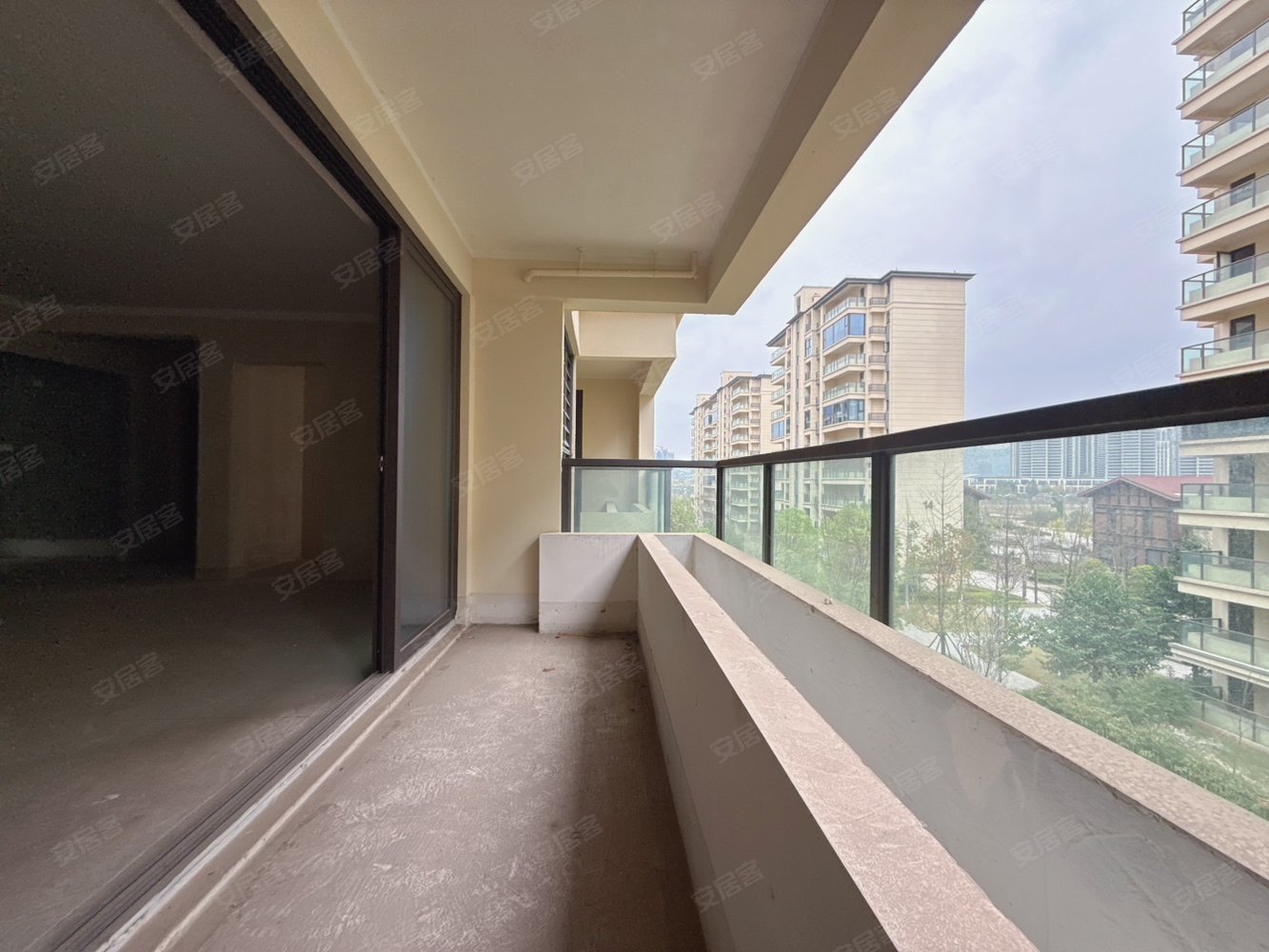 德信金成观澜大院4室2厅2卫108㎡南北55万