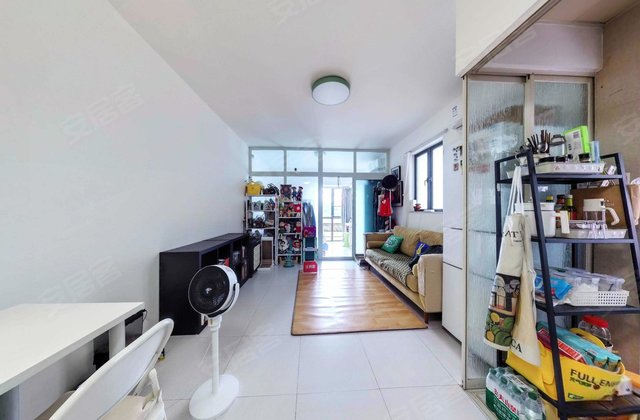 城市主场1室2厅1卫45.26㎡西北225万