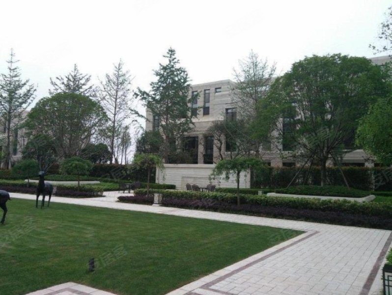 陆家嘴滴水涟岸(别墅) 