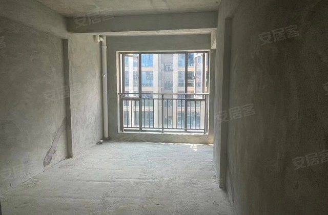 万象壹号5室3厅120.5㎡48.8万二手房图片