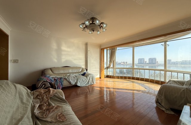 金海永安花园3室2厅159㎡110万二手房图片