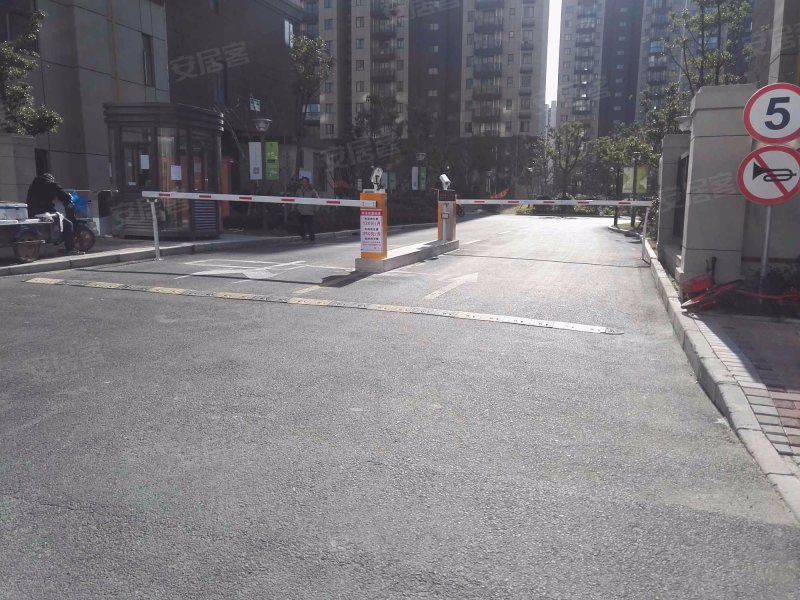 民乐城秀园西苑 