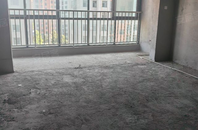鸿泰幸福港湾3室2厅131㎡68万二手房图片