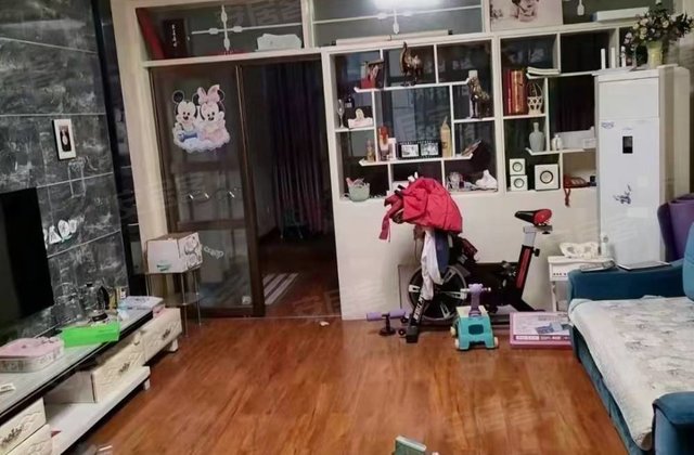 白石坡小区3室2厅145㎡30万二手房图片