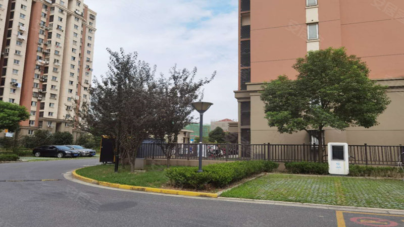 美罗家园金丰苑第一居民区