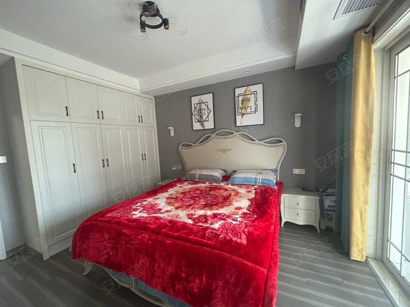 瑞景华府108平精装修车棚9平老证