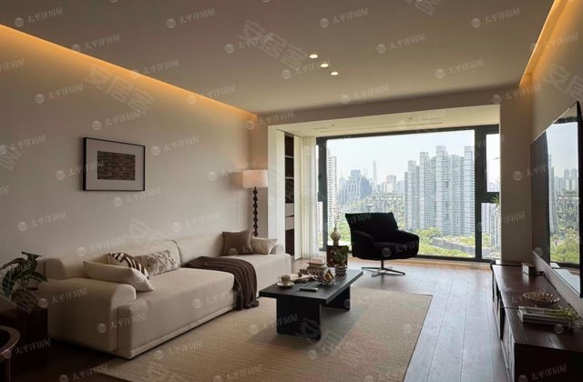 内环内一线河景三房  全屋豪华装修看景观 拎包入住 有车位！