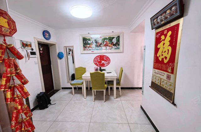 泊江东里2室1厅60.85㎡150万二手房图片