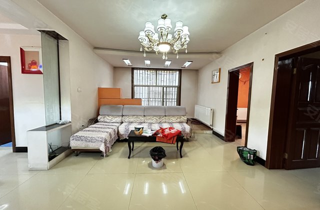 锦江小区5室2厅155.55㎡39万二手房图片