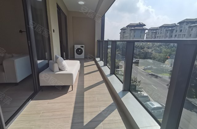 万宁兴隆 精装现房 墅级洋房 融创海南臻园 一楼赠46平庭院