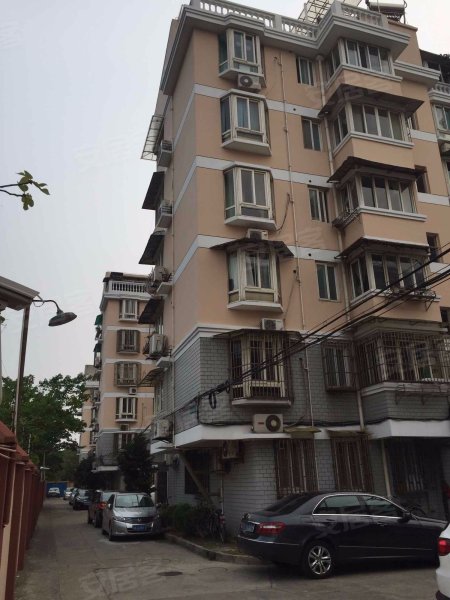 国权北路351弄小区 