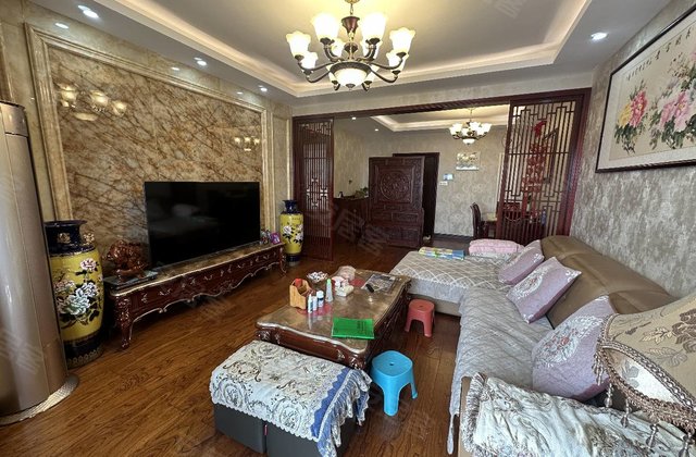 恒宇东城国际4室2厅140㎡98万二手房图片