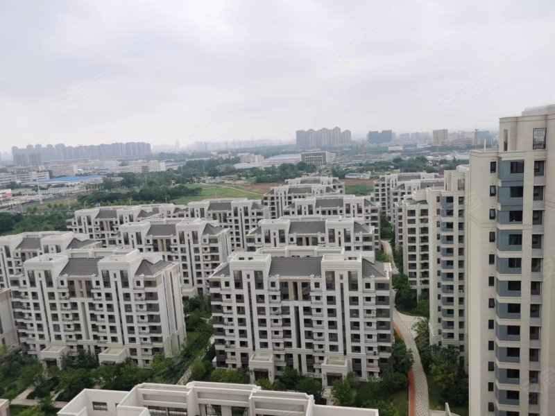 中海岭湖湾近地铁的小三居采光充足双卫格局有电梯