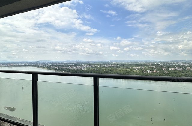 润达君悦湾4室2厅153㎡64万二手房图片