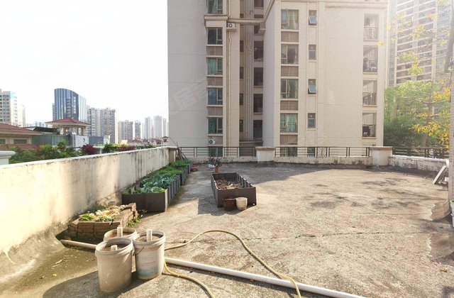 雅居乐花园4室2厅159㎡91.8万二手房图片