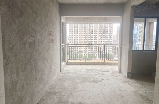 东江银都3室2厅139㎡64.6万二手房图片