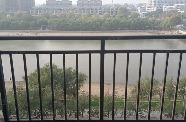 一品国际花园3室2厅135㎡65万二手房图片