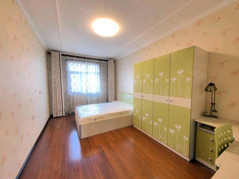 馨香园小区可贷款精装修双卫格局南北通透电梯房