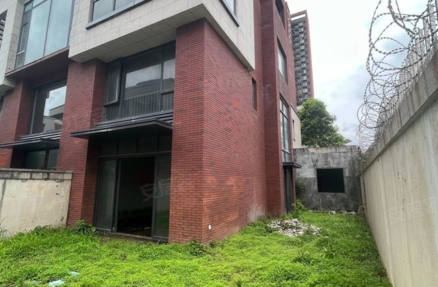 万科四季花城别墅