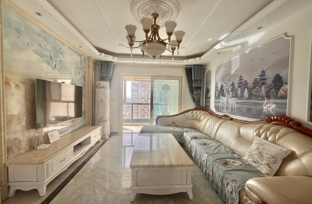 中央城4室2厅141㎡122万二手房图片