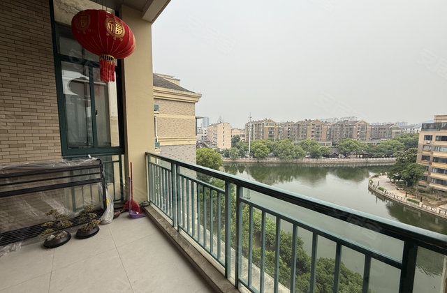 锦江花园5室3厅174㎡300万二手房图片