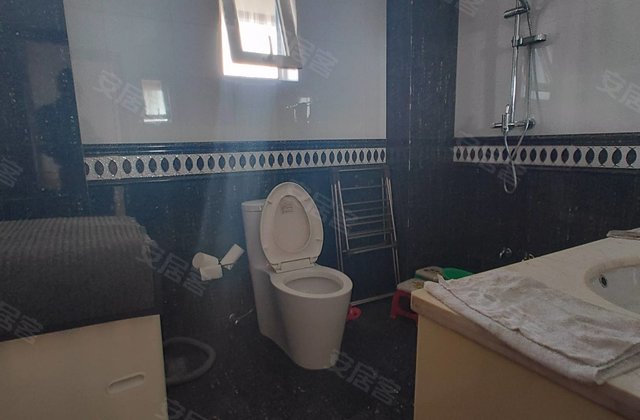 聚隆公园2室2厅126㎡77.8万二手房图片