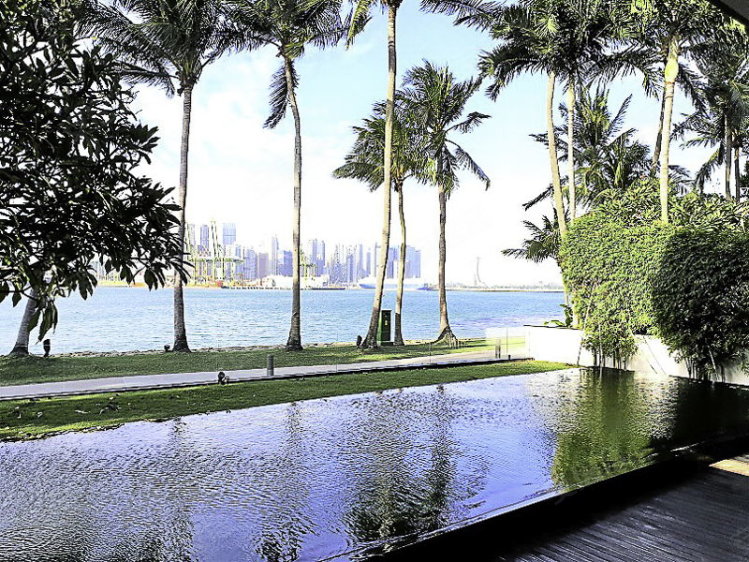 新加坡邮区约¥17664万【新加坡】圣淘沙面向海洋3层高端独栋别墅二手房独栋别墅图片