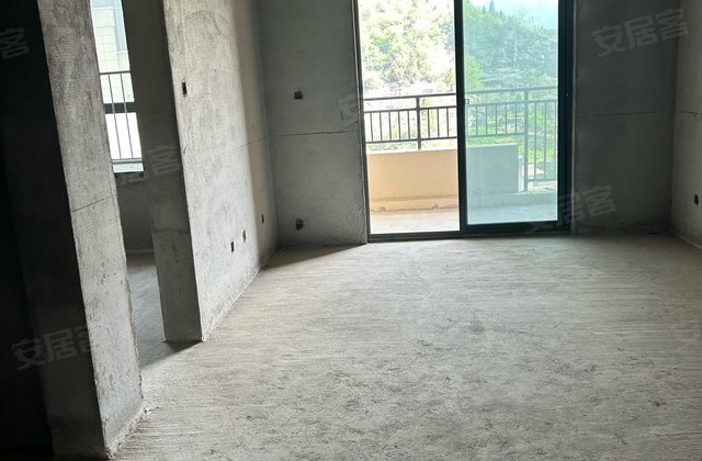 信发绿洲2室2厅78.2㎡45万二手房图片