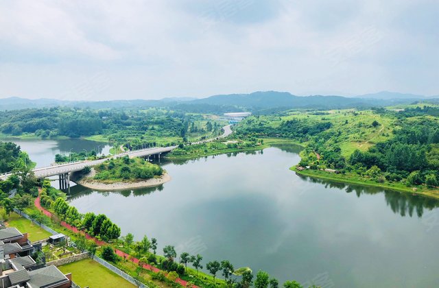 门户壹号山河院子3室2厅128.45㎡38.5万二手房图片