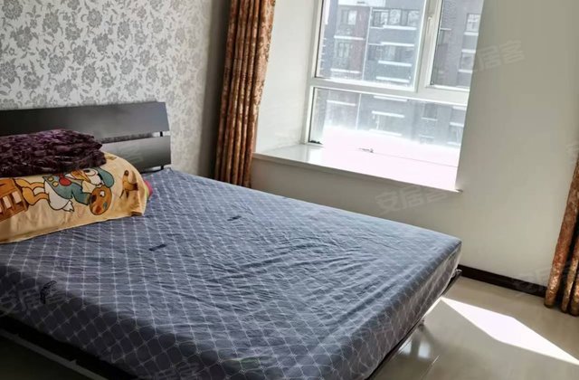 明湖花园3室2厅130㎡42万二手房图片