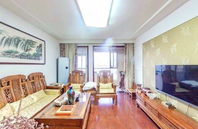 盛世天骄花苑3室2厅158㎡210万二手房图片