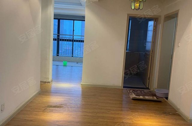 金陵御花园(东海)3室2厅131㎡80万二手房图片