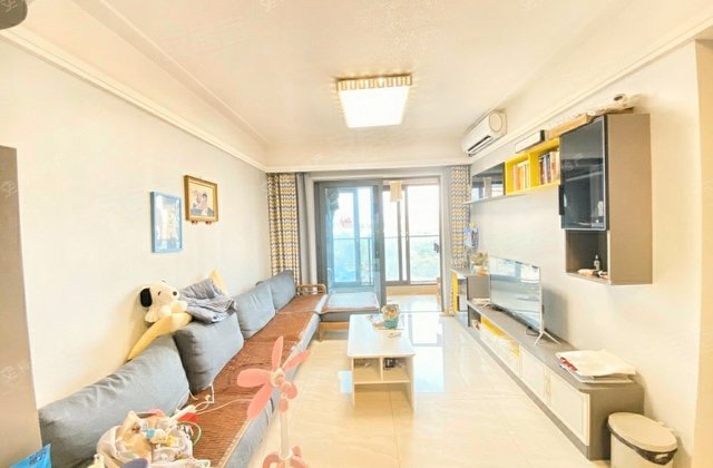 保利罗兰国际2室2厅79㎡303万二手房图片