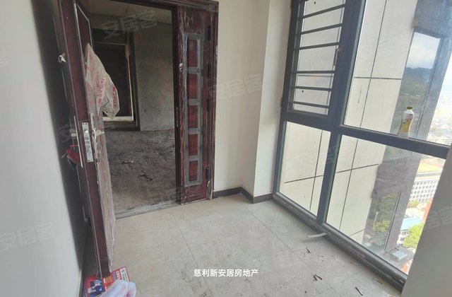 万和山湖蓝湾3室2厅133㎡45.8万二手房图片